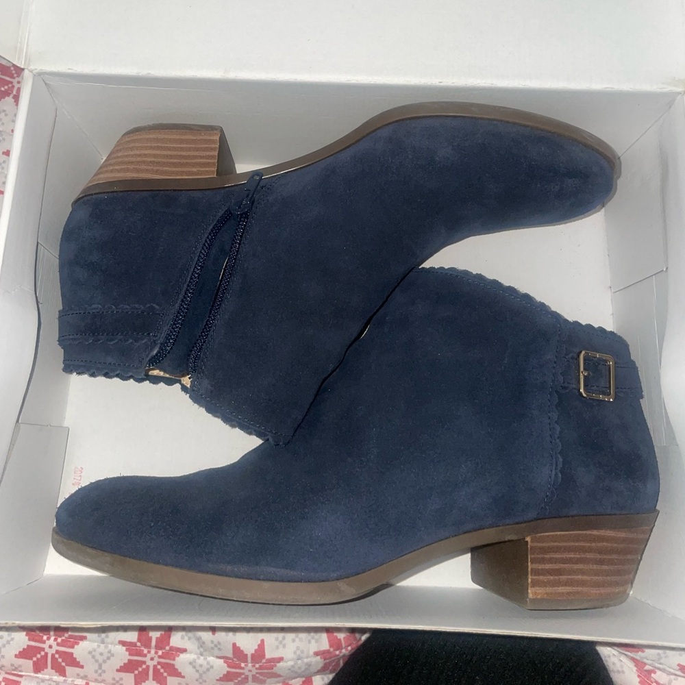Crown & ivy booties